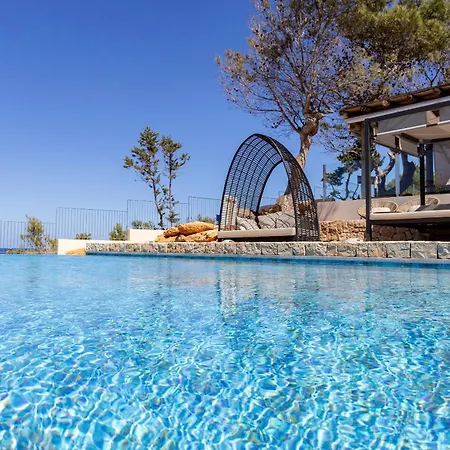 Hotel Invisa Club Cala 4*