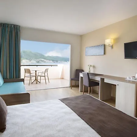 Invisa Club Cala Hotel 4*